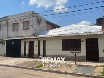 VENTA CASA + DEPTO EN MACROCENTRO