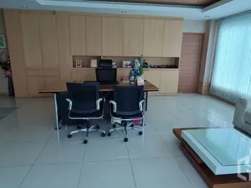 For rent or sale Warehouse 2600 sqm in Bang Phli, Samut Prakan