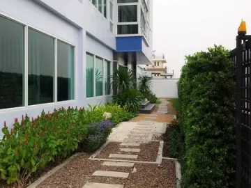 For rent or sale Warehouse 2600 sqm in Bang Phli, Samut Prakan