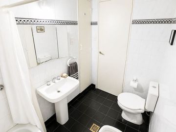 CASA EN VENTA LOS HORNOS - LA PLATA