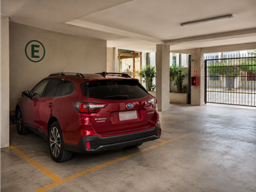 Prov., Bustos / Los Leones / Arriendo estacionamiento
