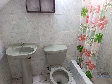Casa En Esquina De 165 M² En Los Olivos | Ideal Para Inversión O Vivienda Multifamiliar