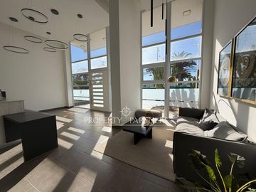 Arriendo Moderno Departamento Amoblado en Condominio Puerto Serena