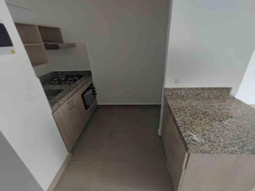 APARTAMENTO EN ARRIENDO UBICADO EN MEDELLIN SECTOR CALAZAN PARTE ALTA