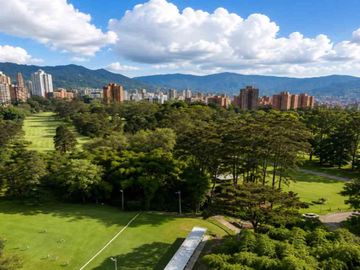 APARTAMENTO EN ARRIENDO UBICADO EN EL POBLADO SECTOR LOS BALSOS