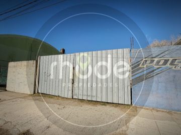 Calle 41 entre 15 y 16 - Galón comercial sobre avenida en Santa Teresita
