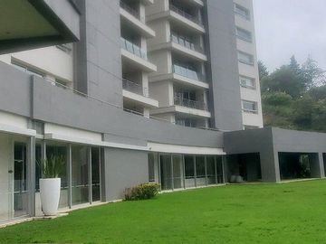 Renta en Bosque Real, 3 recamaras remodelado al 100%