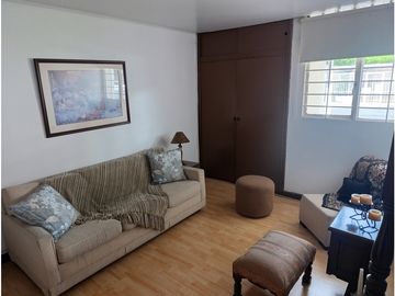 CASA EN VENTA CON APTO INDEPENDIENTE EN PRADOS DEL NORTE