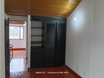 Apartamento Dúplex en Venta en Torrealmenar