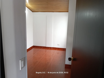 Apartamento Dúplex en Venta en Torrealmenar