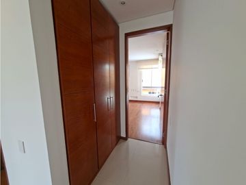 SE VENDE CASA DE LUJO EN CONDOMINIO NORTE ARMENIA