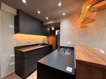 SE VENDE HERMOSO APARTAMENTO NUEVO, REMODELADO Y AMOBLADO