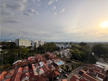 SE VENDE HERMOSO APARTAMENTO NUEVO, REMODELADO Y AMOBLADO