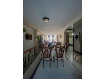 SE VENDE CASA EN CUBA SOBRE VIA PRINCIPAL CON LOCAL Y VIVIENDA