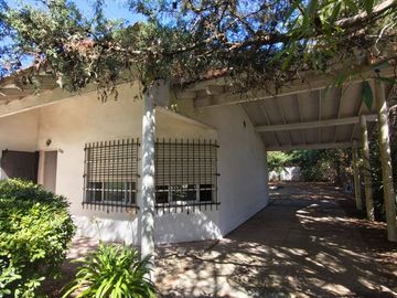 VENTA CASA 3AMB CON JARDIN Y COCHERA MAR DEL TUYU