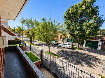 Venta Casa 6 amb Monte Grande GARAGE QUINCHO