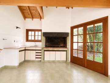 Venta Casa 6 amb Monte Grande GARAGE QUINCHO