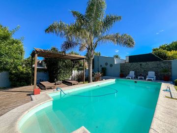 CASA EN VENTA PUNTA LARA 3 DORMITORIOS