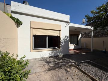 CASA  6 AMBIENTES VENTA LA TABLABA