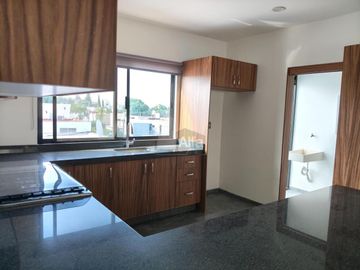 Departamento en Renta en Loma Alta, a una cuadra de Av. Sierra Leona