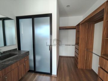 Departamento en Renta en Loma Alta, a una cuadra de Av. Sierra Leona