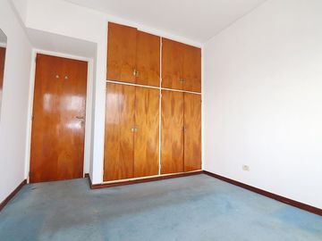 VENTA DPTO 3 AMBIENTES FLORES EXCELENTE UBICACION