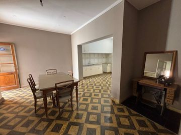 VENTA HERMOSA CASA CON TERRENO DE 600M2, MAIPÚ