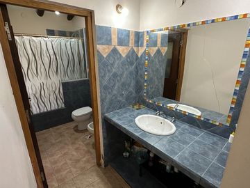 VENTA CASA 4 DORM - B° LOS PERALES