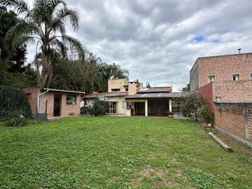 VENTA CASA 4 DORM - B° LOS PERALES