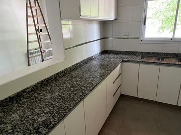 casa en venta a estrenar en lujan barrio privado