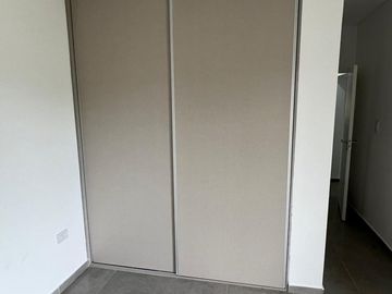 casa en venta a estrenar en lujan barrio privado