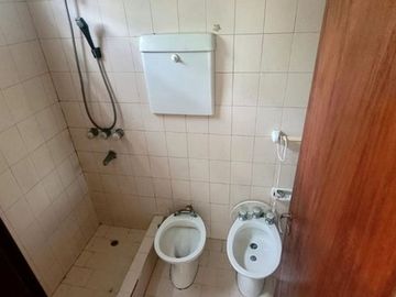 CASA 4 AMBIENTES EN VENTA EN BANFIELD