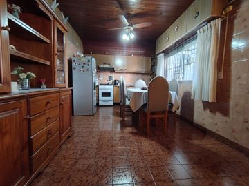 RESERVADA / CASA EN JOSE LEON SUAREZ