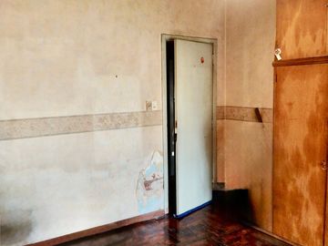 VENTA CASA DE 3 AMBIENTES EN VILLA SARMIENTO