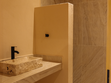 Venta Casa en Cholul Mérida, con recámara en PB, equipada.