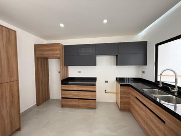 Casas en preventa en Col. Independencia. Cerca de Zona Centro, garita, Zona Rio
