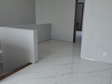 Dijual Rumah Baru Gress Woodland Citraland 2LT LB325m 5KT Dekat Gwalk dan Pakuwon Mall Surabaya Barat