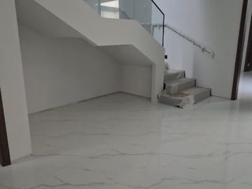 Dijual Rumah Baru Gress Woodland Citraland 2LT LB325m 5KT Dekat Gwalk dan Pakuwon Mall Surabaya Barat