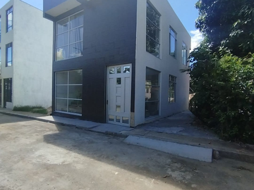 Casa en venta de 3 hab. en Centro , Carmen De Apicalá