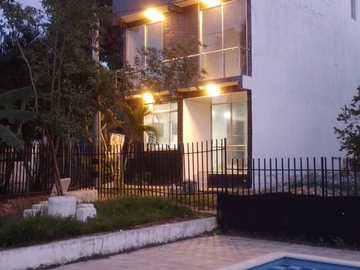 Casa en venta de 3 hab. en Centro , Carmen De Apicalá