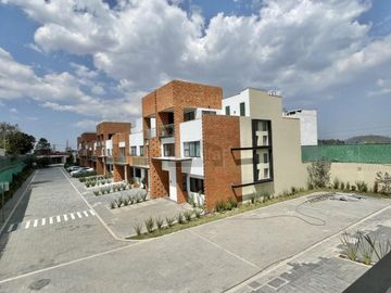 Casa en condominio en venta en Santa María Magdalena Ocotitlán, Metepec, México