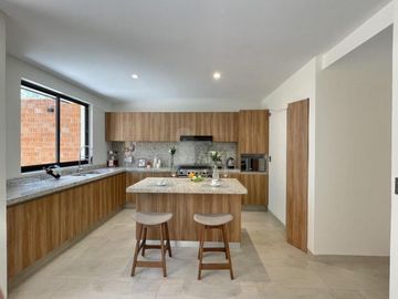 Casa en condominio en venta en Santa María Magdalena Ocotitlán, Metepec, México