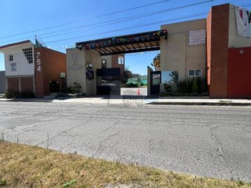 Casa en condominio en venta en Santa María Magdalena Ocotitlán, Metepec, México
