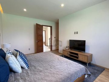 Casa en condominio en venta en Santa María Magdalena Ocotitlán, Metepec, México
