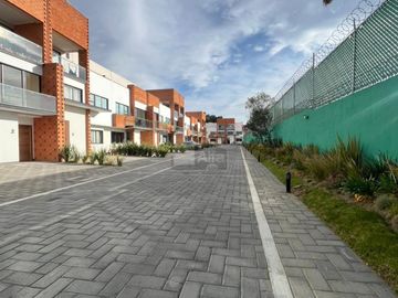 Casa en condominio en venta en Santa María Magdalena Ocotitlán, Metepec, México