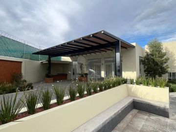 Casa en condominio en venta en Santa María Magdalena Ocotitlán, Metepec, México