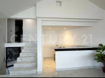 CASA EN VENTA REMODELADA EN COL. COLINAS DE SAN JERONIMO EN MONTERREY