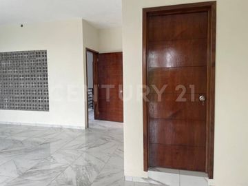 SE VENDE CASA EN COL FRANCISCO VILLA, TECOMAN COLIMA.