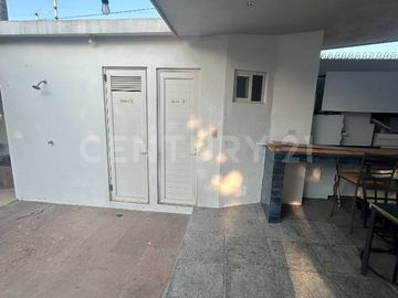 CASA EN VENTA EN COL. PALMAS DIAMANTE EN SAN NICOLAS DE LOS GARZA