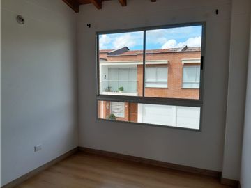 CASA UNIFAMILIAR EN ARRIENDO EN EL MUNICIPIO DE LA CEJA.